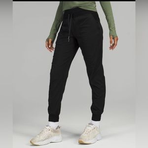 Lululemon dance studio mid rise full length jogger black size 8